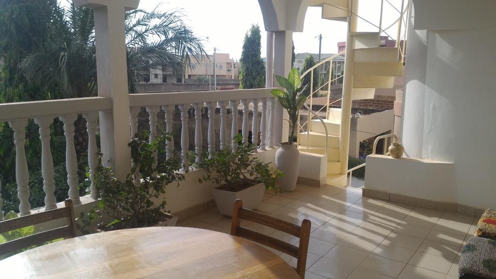Residence Diane Ouagadougou Buitenkant foto